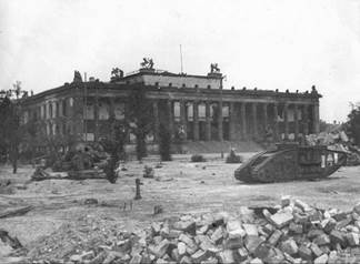 http://www.aviarmor.net/tww2/photo/gb/heavy_tank_mk5/mk5star_berlin1945_6.jpg