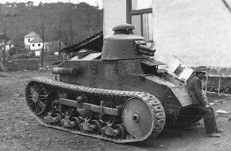 https://www.aviarmor.net/tww2/photo/france/renault_nc/renault_m26_jugo_11.jpg