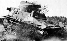 ​Самые ранние Medium Tank Mk.I продолжали активно эксплуатировать в войсках. На фотографии танк в трёхцветном камуфляже и с поздними колпаками для фар - Medium Tank Mk.I: первый манёвренный | Военно-исторический портал Warspot.ru