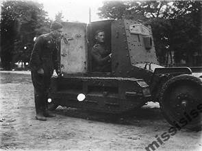 http://www.aviarmor.net/tww2/photo/france/st-chamond_m1921/sc_m1921_pol_1.jpg