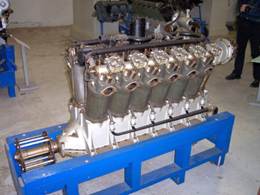 12-поршневой карбюраторный 27-литровый двигатель «Либерти» L-12 Источник – wikimedia.org - Бронированный "американец" на службе СССР | Warspot.ru