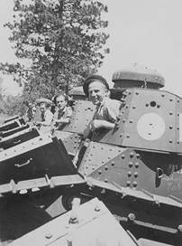 http://www.aviarmor.net/tww2/photo/usa/light_m1917/m1917_canada_2.jpg